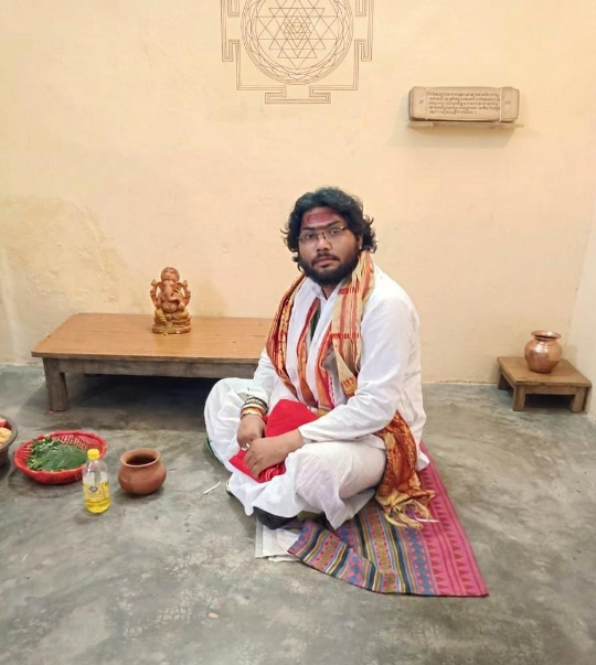 आचार्य पं श्री काजू पाण्डेय 